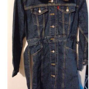 LEVI'S Longline Fur Trucker Belted Denim Jacket Size Small New With Tags